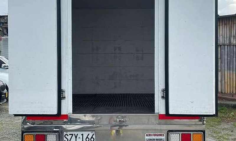 Camioneta Nissan D22...