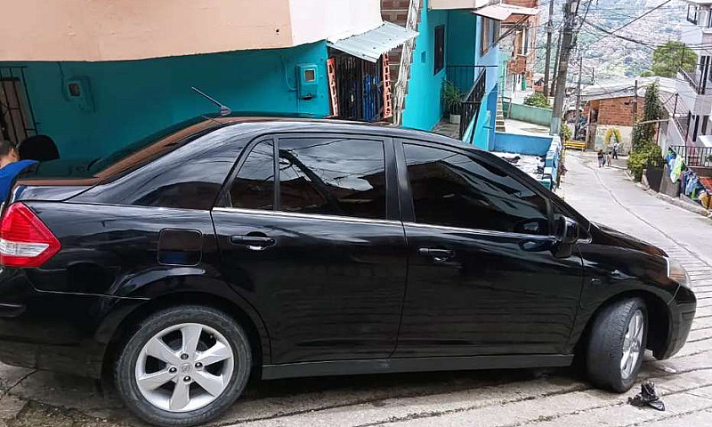 Hermoso Nissan Tiida...