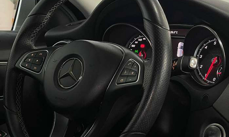 Mercedes Benz Gla 20...