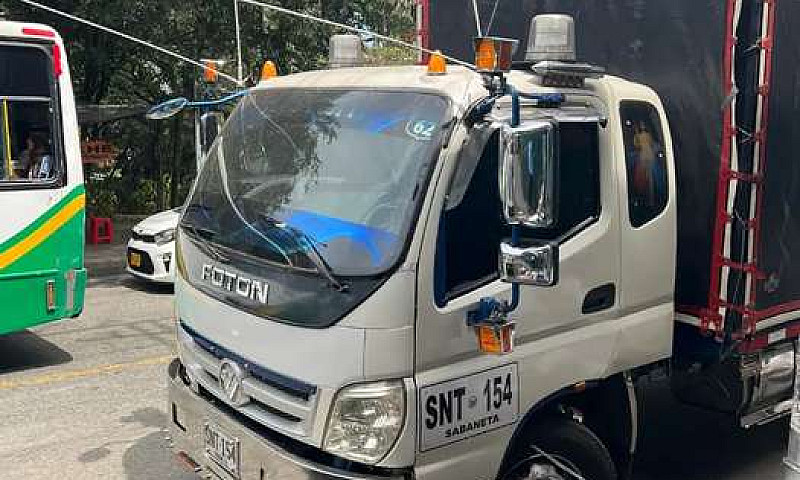 Vendo Foton...