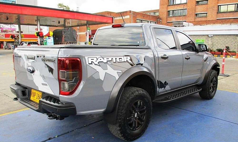 Ford Ranger Raptor 2...