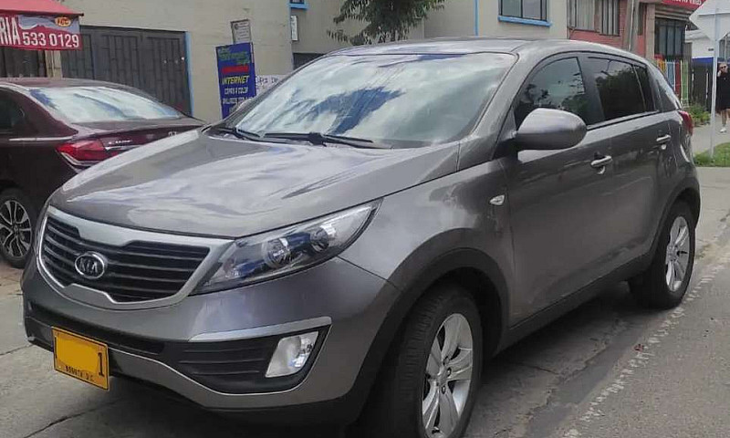 Kia Sportage Revolut...