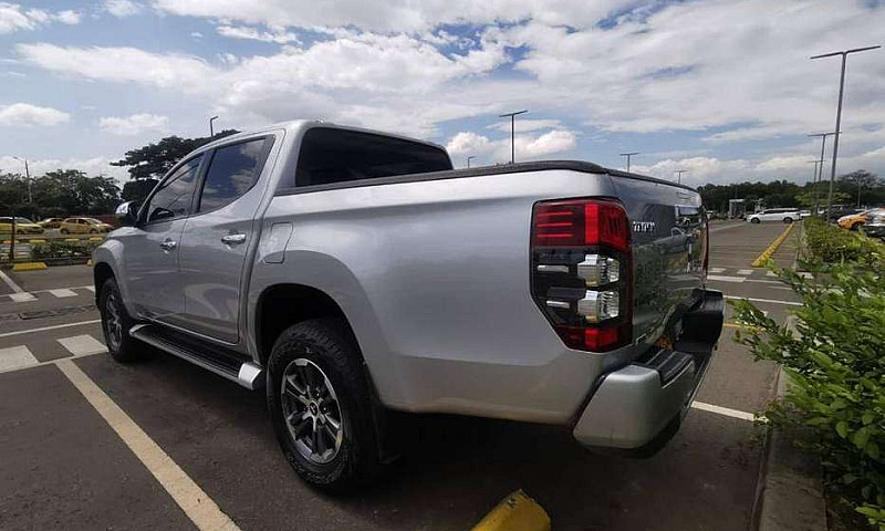 Mitsubishi L200 Trit...