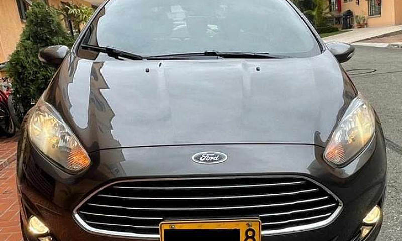 Ford Fiesta Titanium...