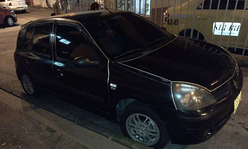 Vendo O Permuto Clio...