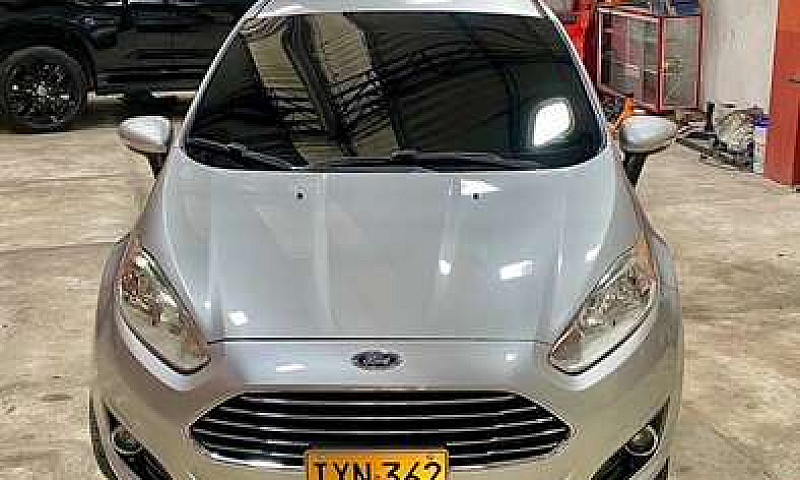 Ford Fiesta Titanium...