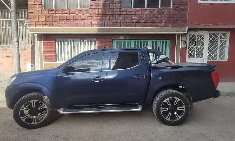 Vendo Permuto Nissan...