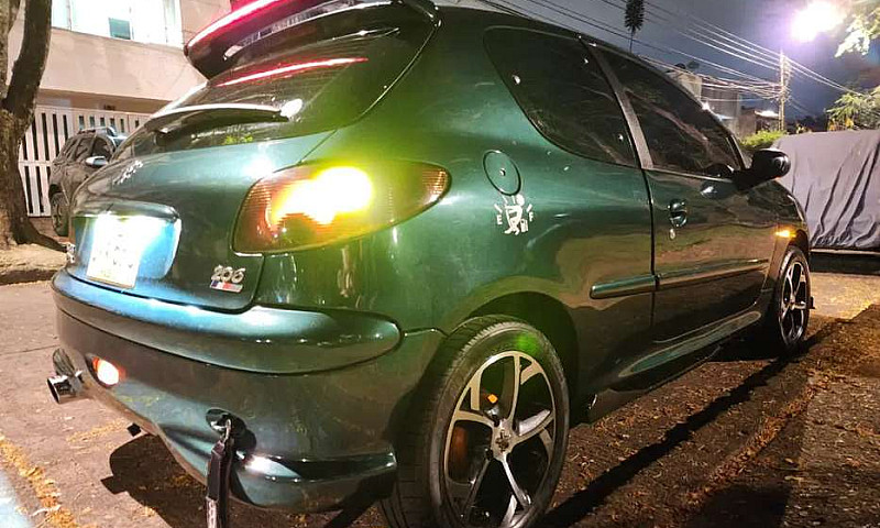 Peugeot 206 Full...