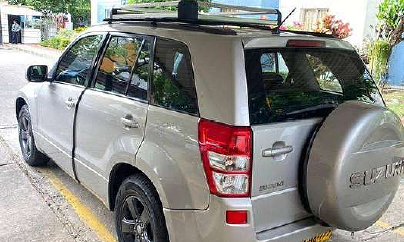 Suzuki Grand Vitara ...