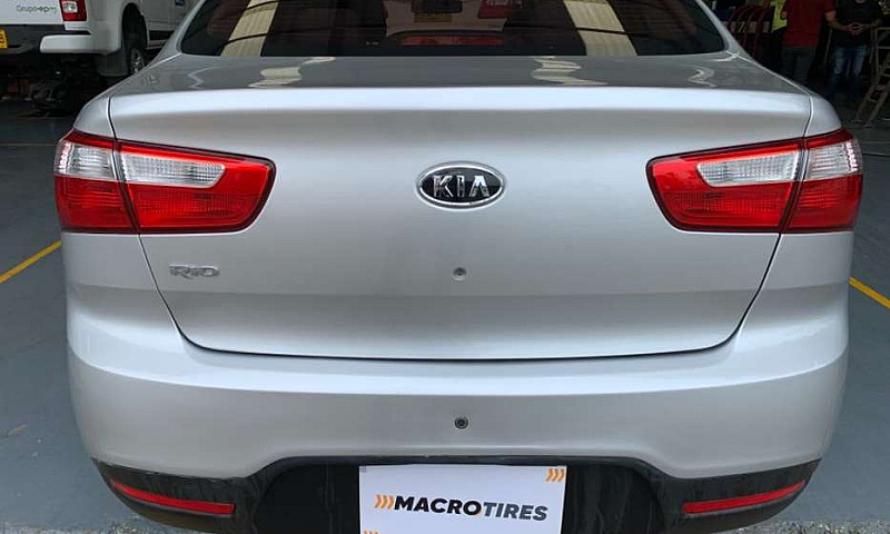 Kia Rio Automatico...