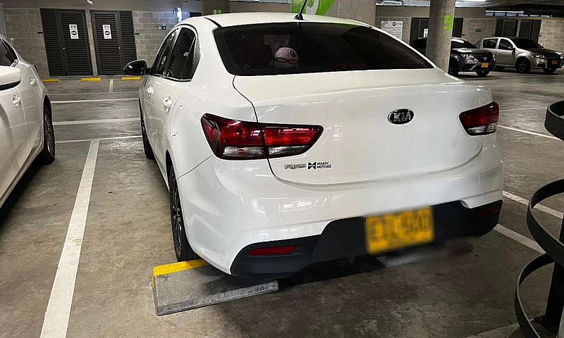 Vendo Kia Rio Excele...
