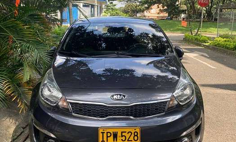 Vendo Kia Rio R...