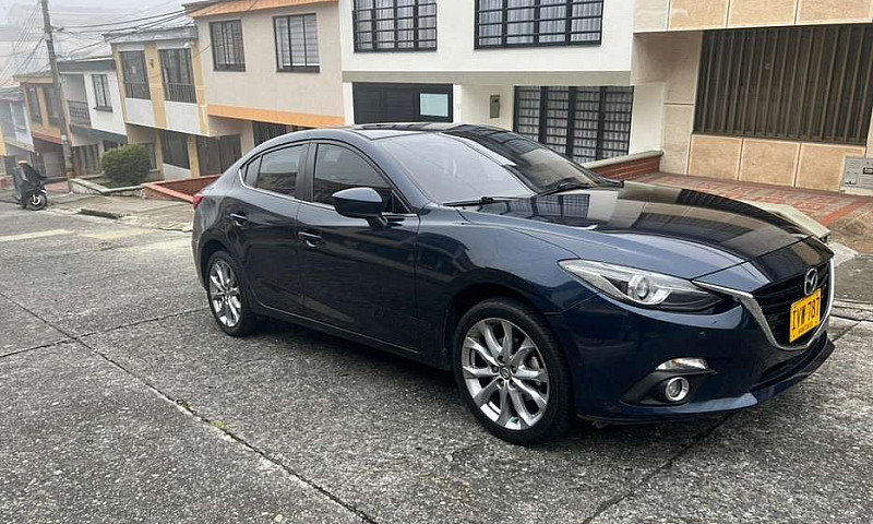 Mazda 3 Gran Touring...