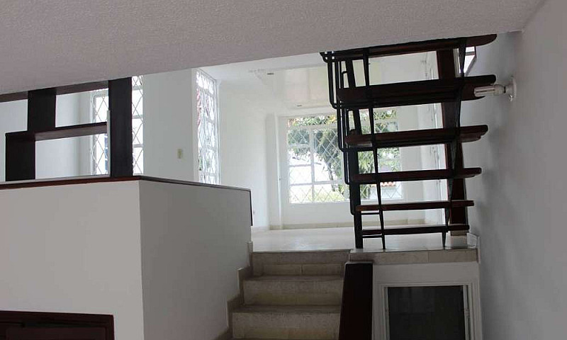 Vendo Casa Uso Resid...