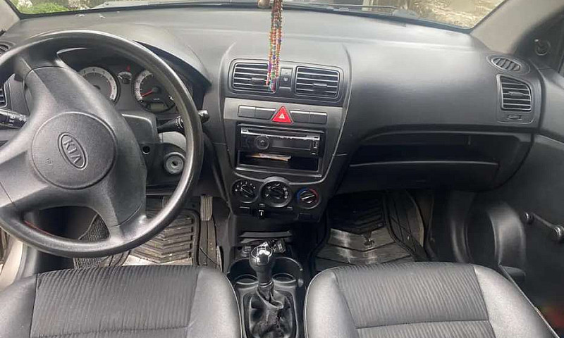 Kia Picanto Lx 2011...