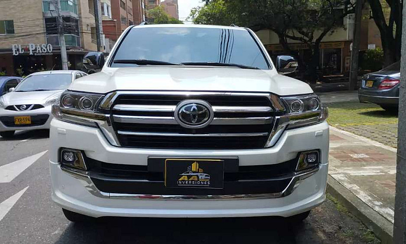 Toyota Land Cruiser ...