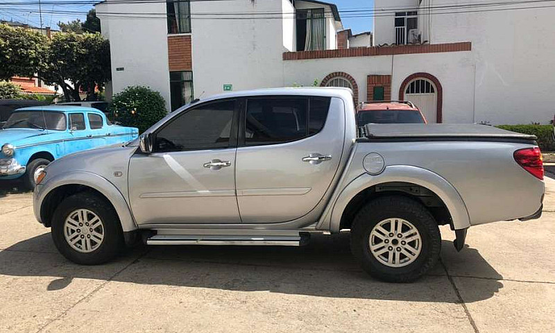 Mitsubishi Sportero ...