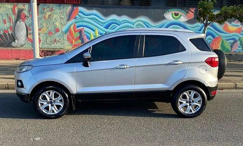 Ford Ecosport Titani...