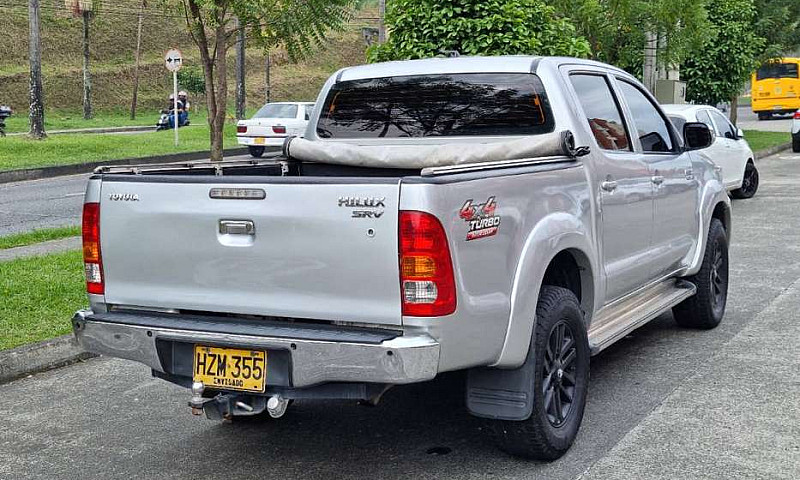 Toyota Hilux 2.014...