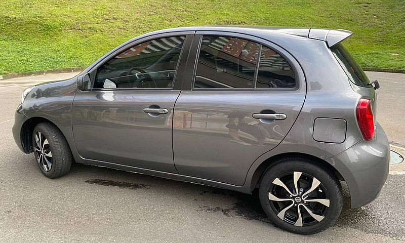 Nissan March Connect...