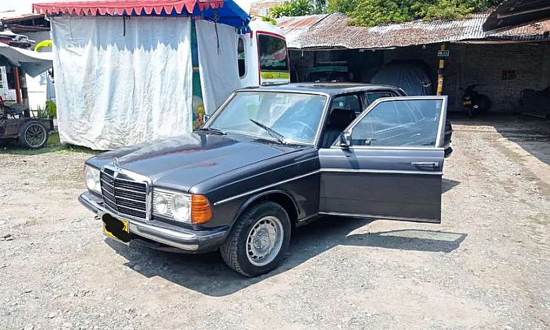 Mercedes Benz W123 E...
