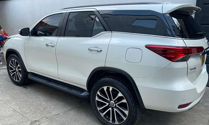 Fortuner 2.7 Full 4X...