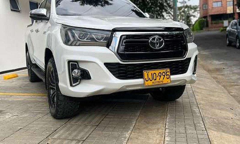 Toyota Hilux 4X4 Dis...