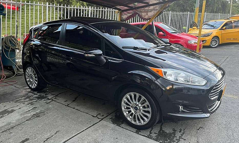 Vendo Ford Fiesta Ti...