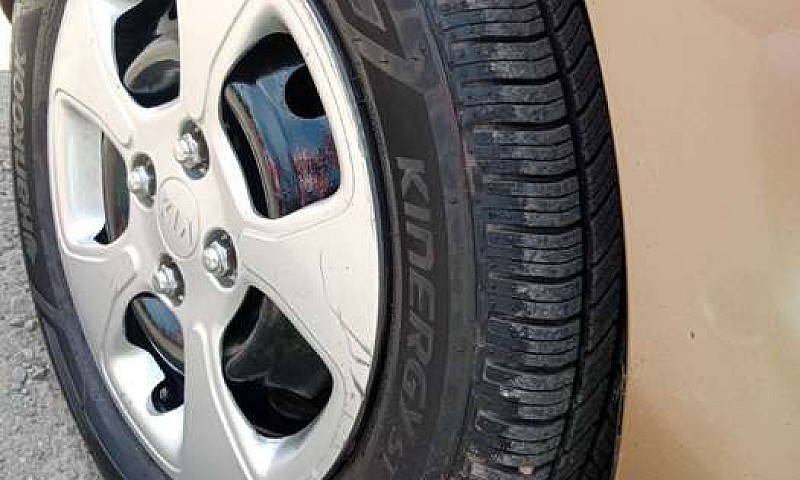 Vendo Kia Picanto Io...