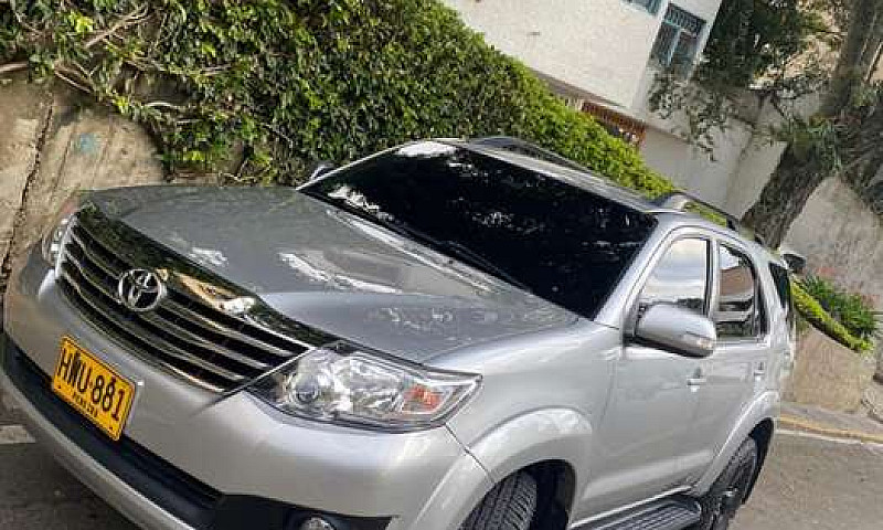 Fortuner Sr5 2015 4X...