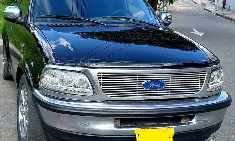 Vendo Ford 150...