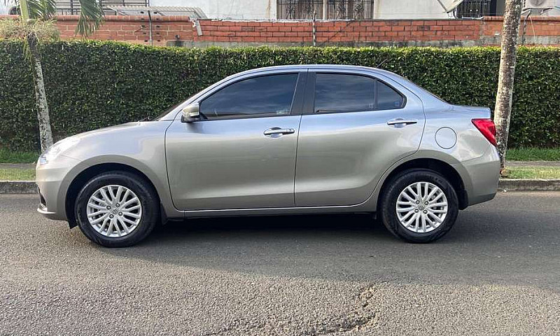 Suzuki Swift 2023 Au...