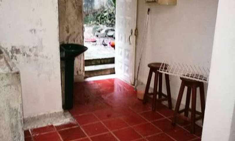 Arriendo Casa Lote E...