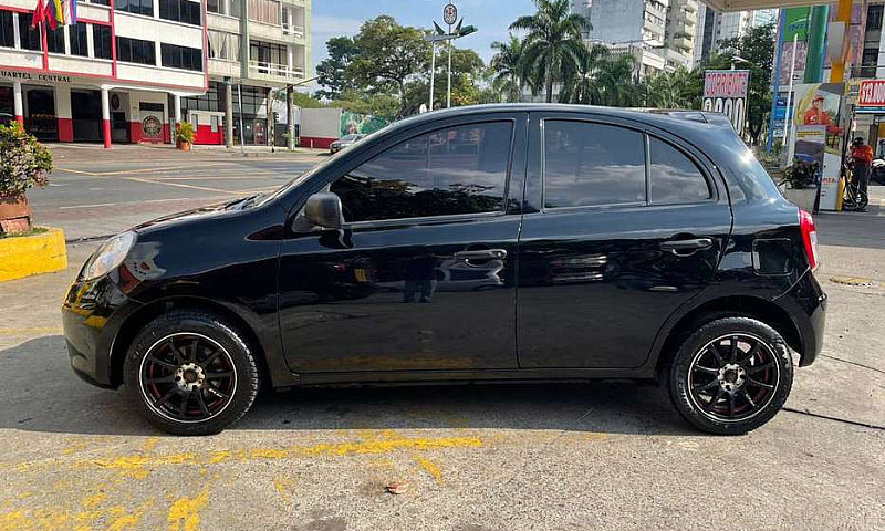 Nissan March Active...