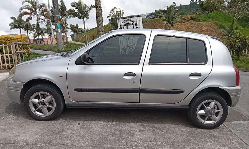 Clio 2003 Excelente ...
