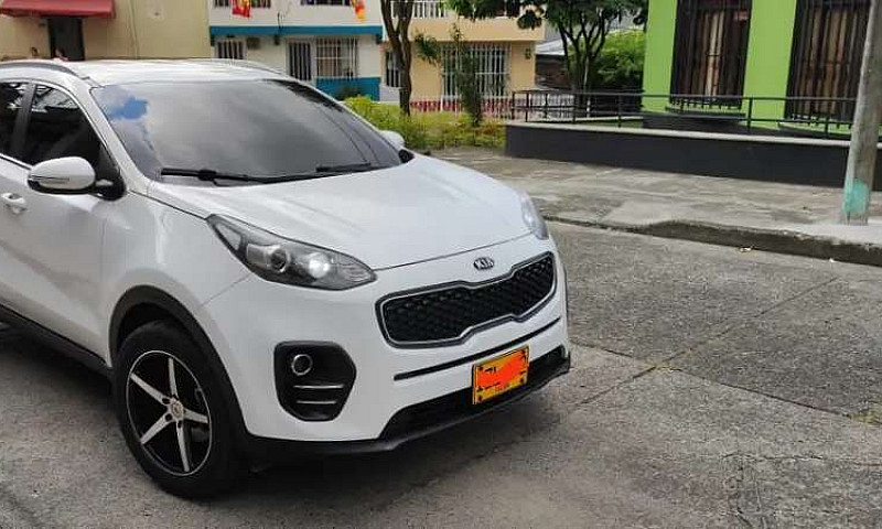 Vende Kia Sportage...