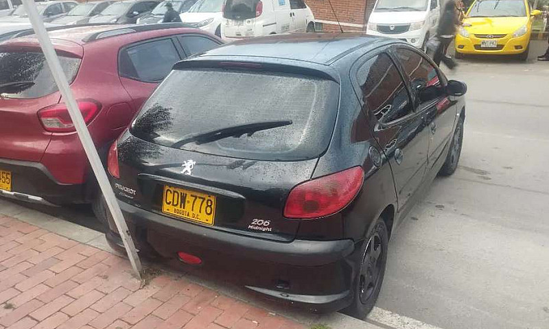 Vendo Peugeot 206...