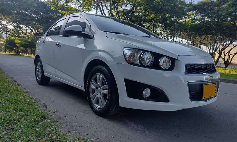 Chevrolet Sonic 2014...