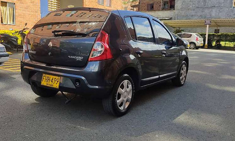 Renault Sandero...