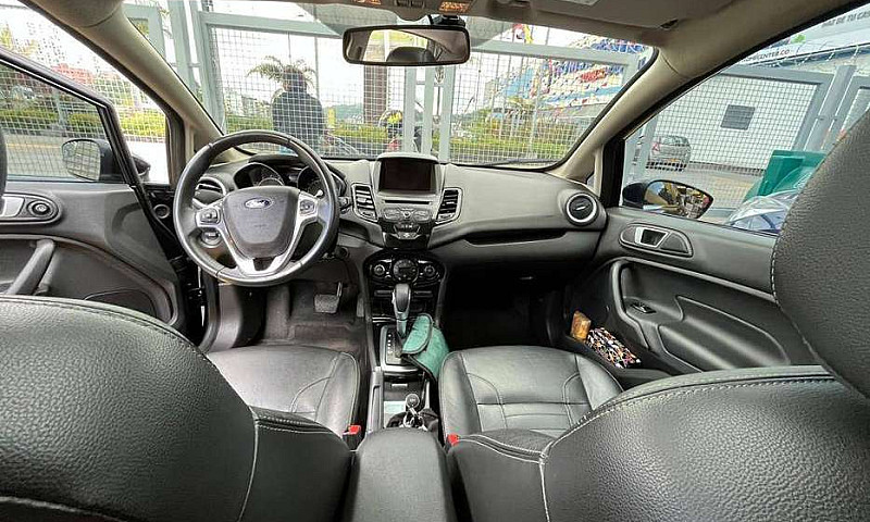 Vendo Ford Fiesta Ti...