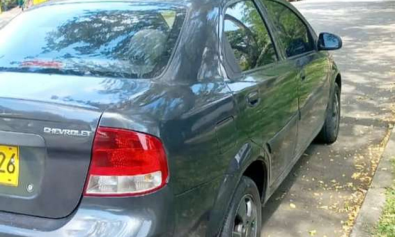 Excelente Aveo Sedan...