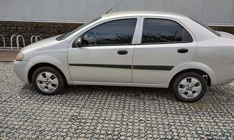 Vendo Automóvil Chev...