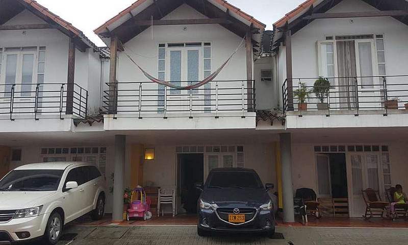 Permuto Hermosa Casa...