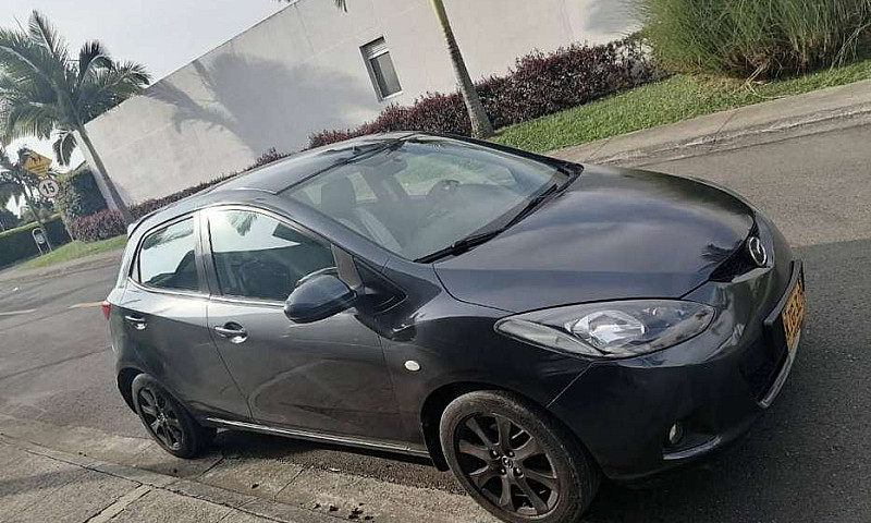 Mazda 2 Mod 2011...