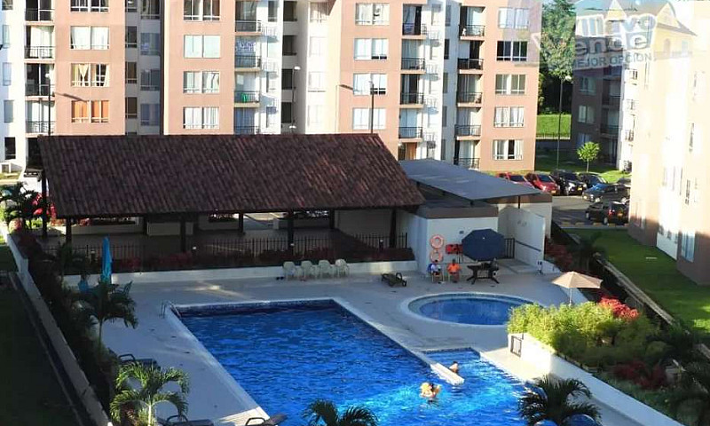 Se Arrienda Cómoda H...