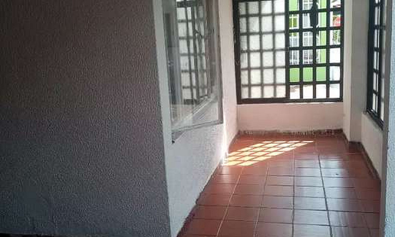 Casa De Dos Pisos Ba...