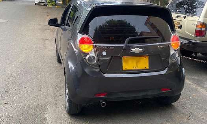 Vendo Spark Gt 2011...
