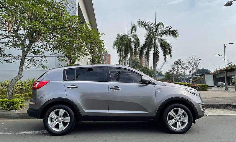 Kia Sportage Revolut...