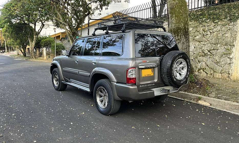 Nissan Patrol 3.0 Tu...