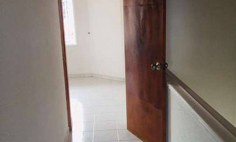 Hermosa Casa Via Pri...